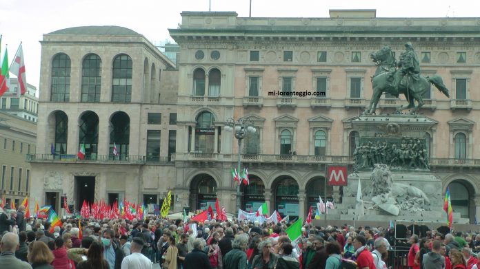 25 aprile, Festa della Liberazione, il comizio in piazza Duomo