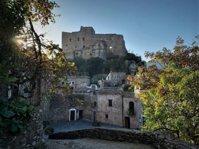 Castelvecchio di Rocca Barbena (SV), Liguria. Ph. Tancredi D'Onofrio
